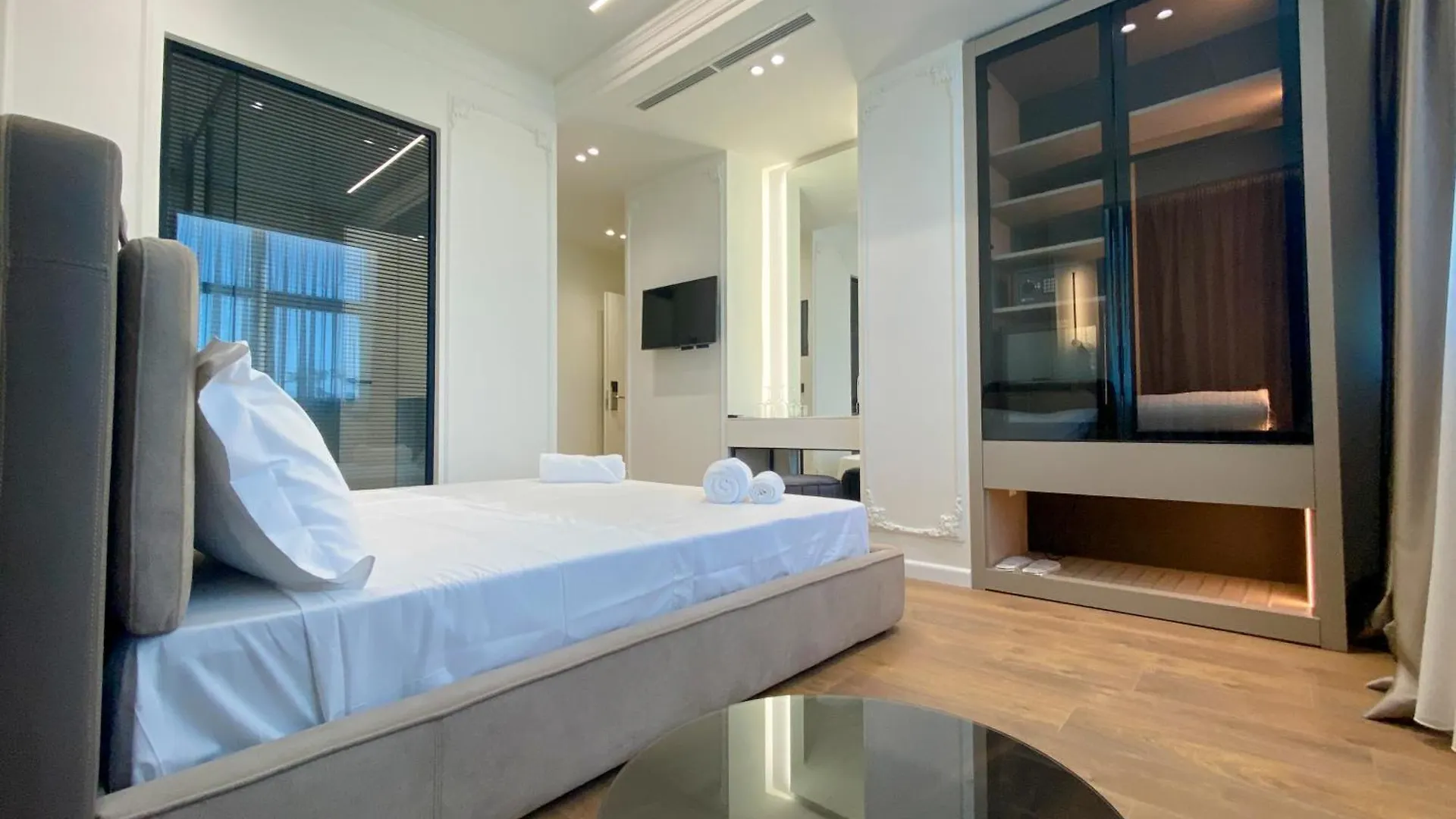 Adore Boutique Vlore 4*,  Albania